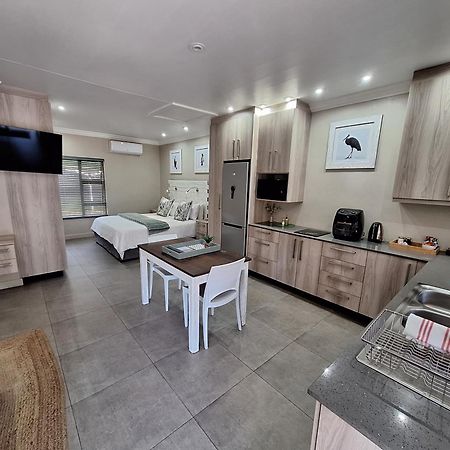 Studio 5 The Studios At Churchill Hillcrest Ngoại thất bức ảnh